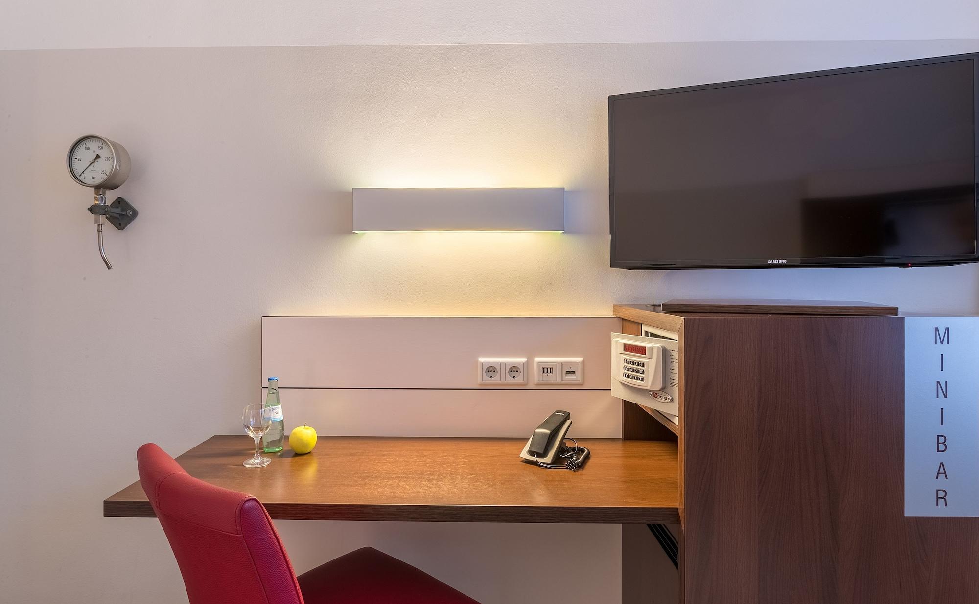 Ferrotel Duisburg - Partner Of Sorat Hotels Exteriör bild