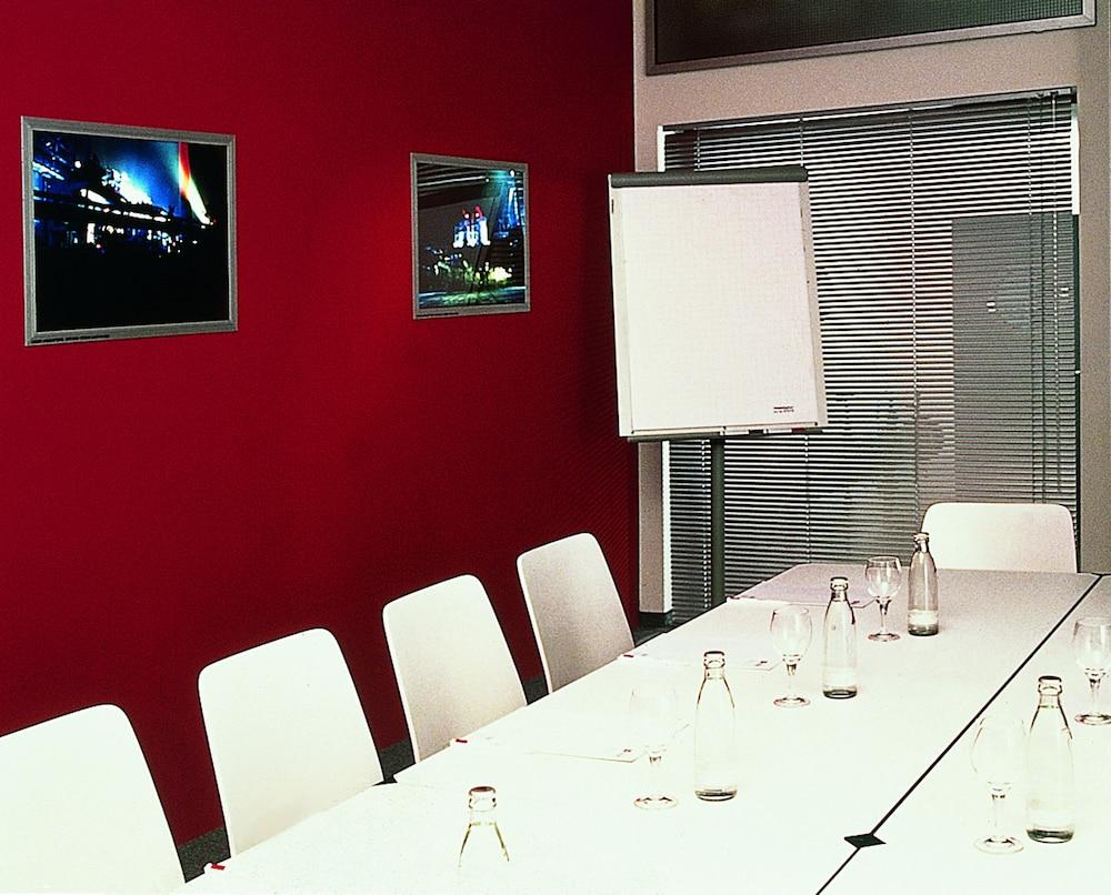 Ferrotel Duisburg - Partner Of Sorat Hotels Exteriör bild
